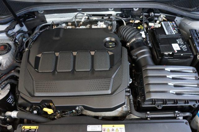 VOLKSWAGEN Passat Variant 2.0 TDI SCR EVO DSG Business