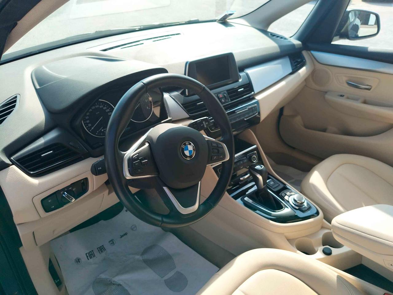 Bmw 2er Active Tourer 218d Luxury