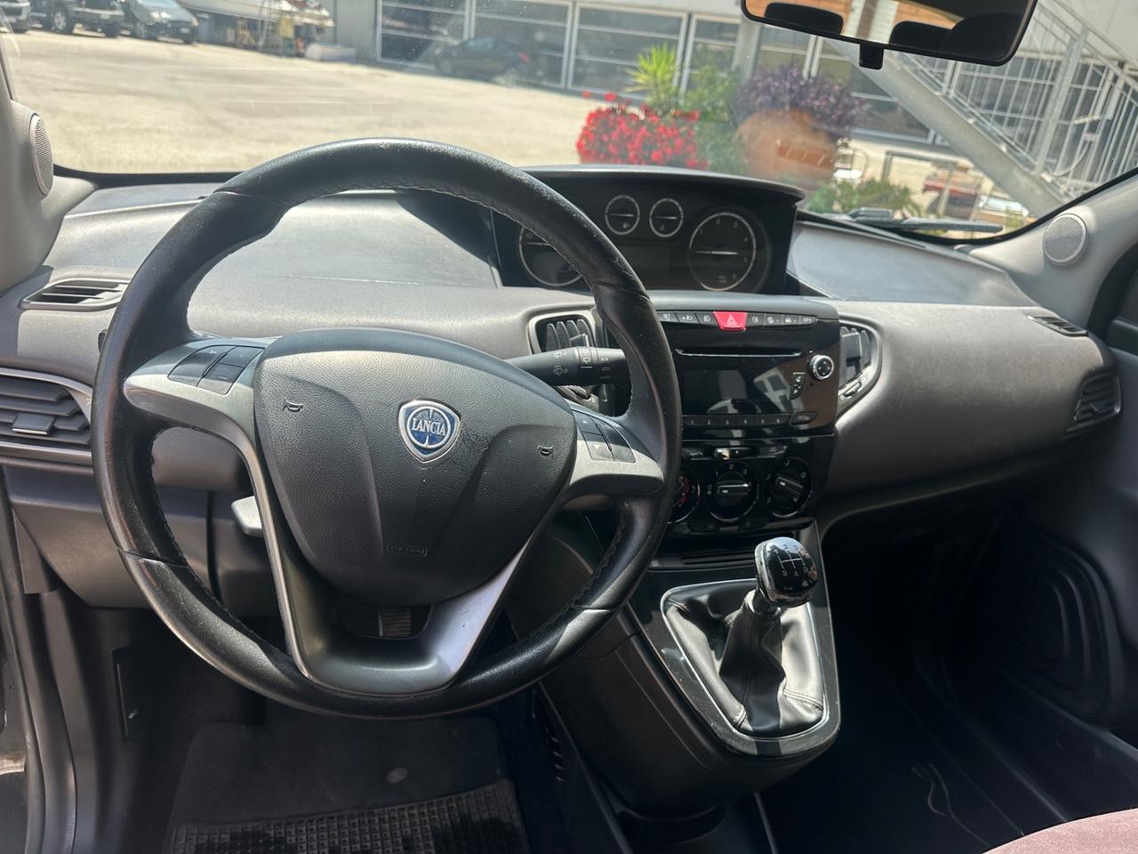 LANCIA YPSILON 1.3 MULTIJET*95CV*PLATINUM*OK NEOPATENTATI* MANUALE*
