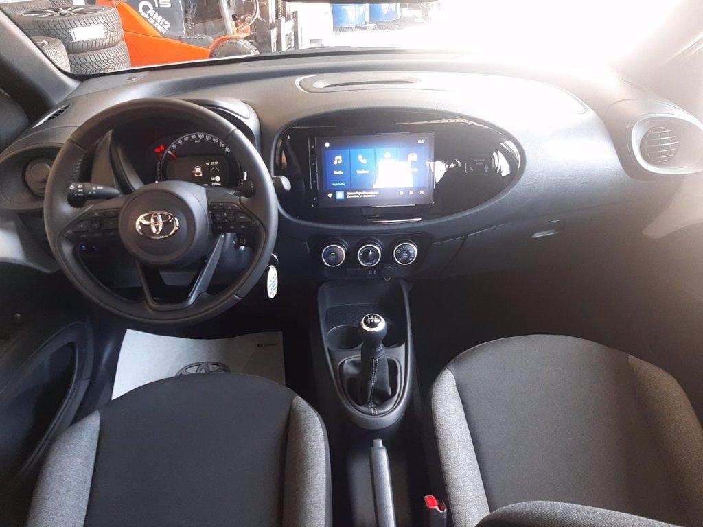 TOYOTA Aygo x 1.0 active 72cv del 2025