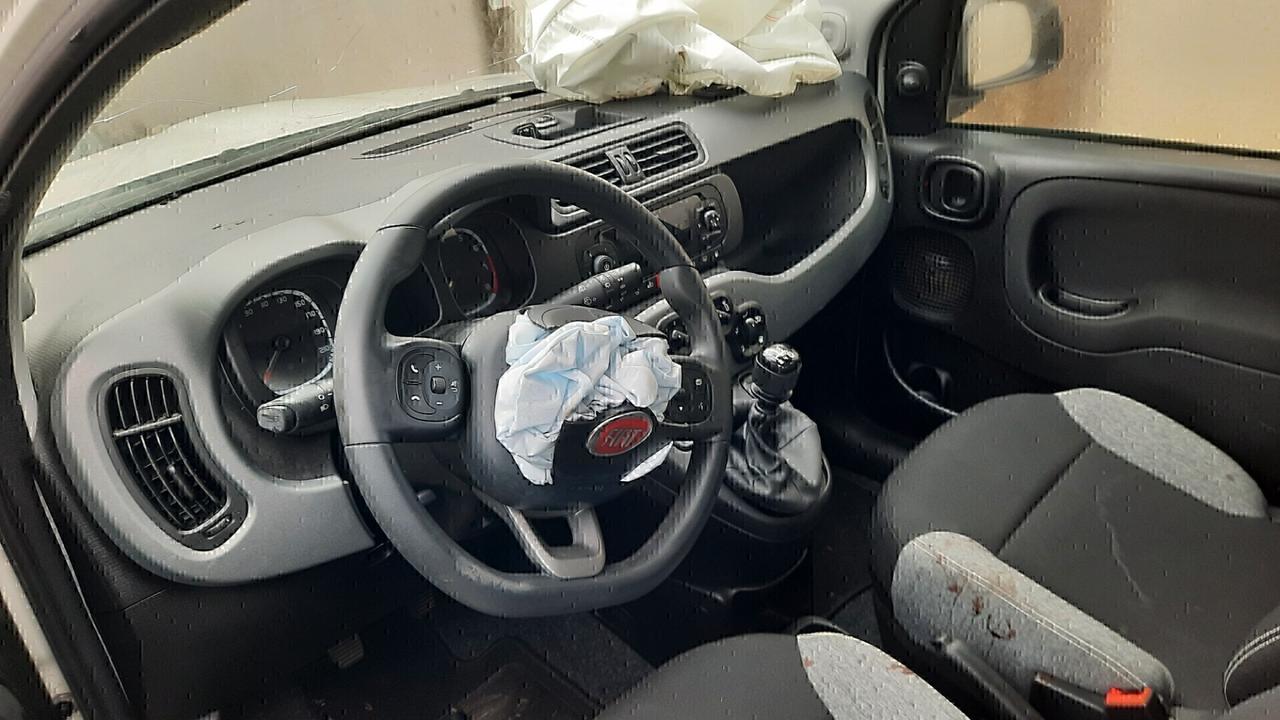 Fiat Panda 0.9 TwinAir Turbo Natural Power anno 2021 incidentata