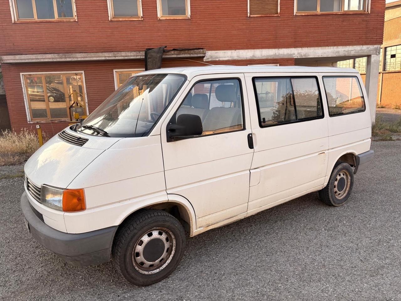 Volkswagen T4 Kombi 2.4 DIESEL aspirato 74cv