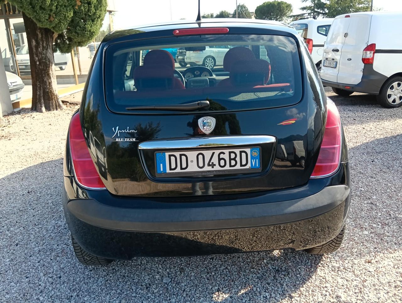 Lancia Ypsilon