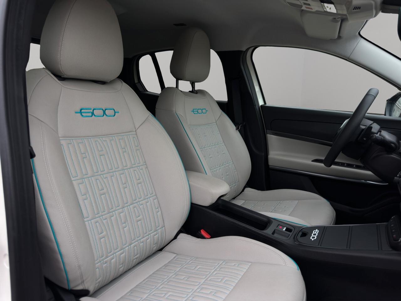 FIAT 600 Hybrid 110 CV DCT MHEV La Prima