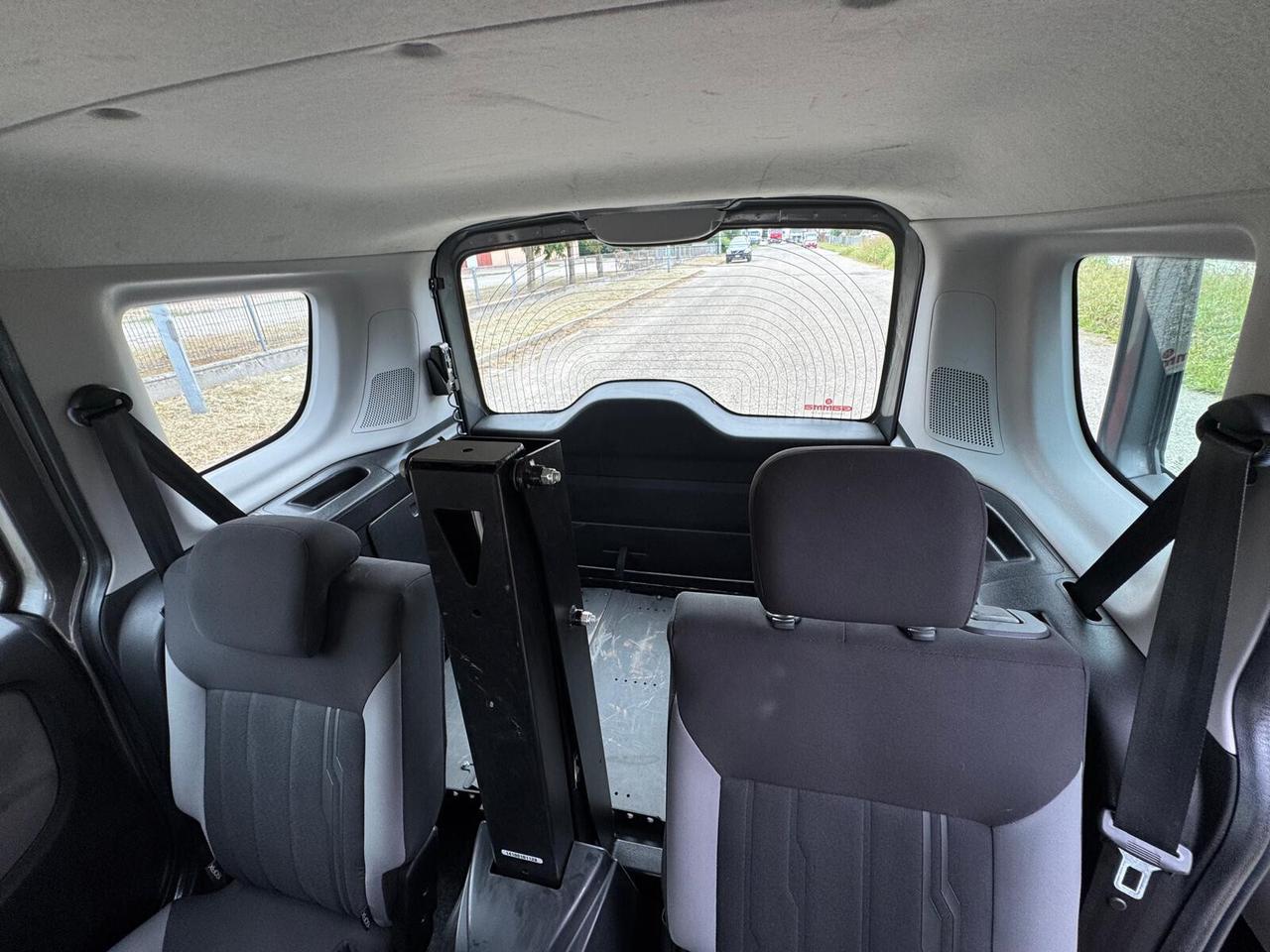 FIAT DOBLO 1.6 MJT XL PEDANA PER DISABILI