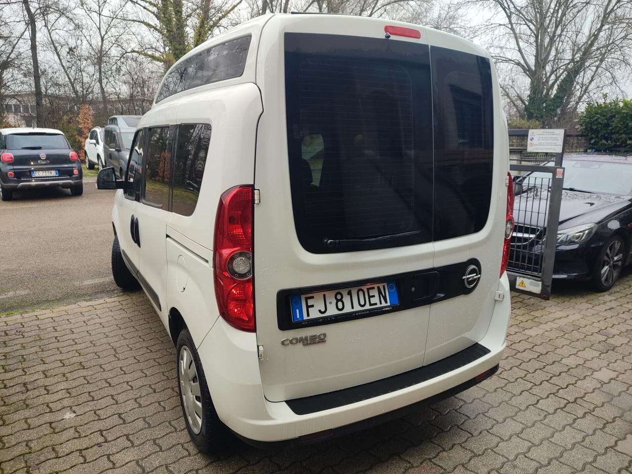 OPEL COMBO 1.4BENZINA 2017 EURO6B PEDANA DISABILI ELETTRICA