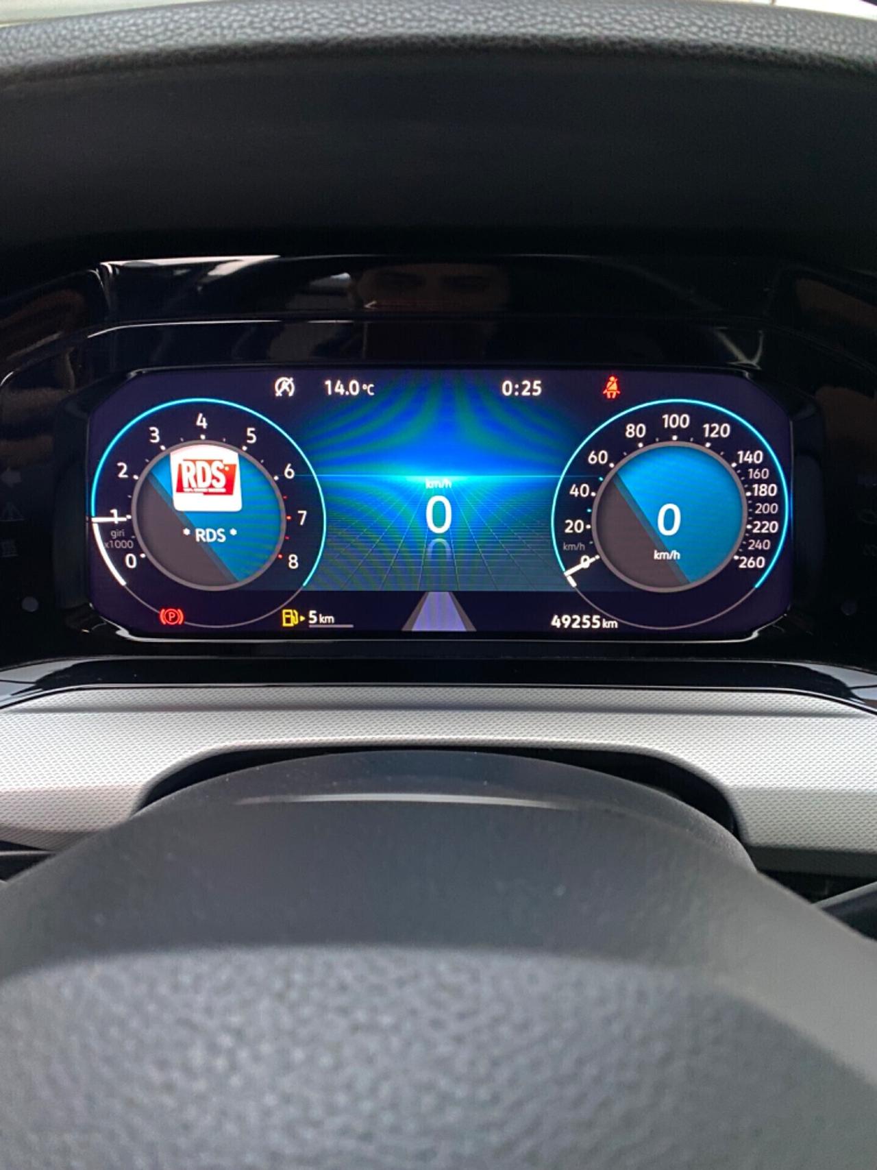 Volkswagen Golf 8 1.0 TSI 90cv - OK NEOPATENTATI