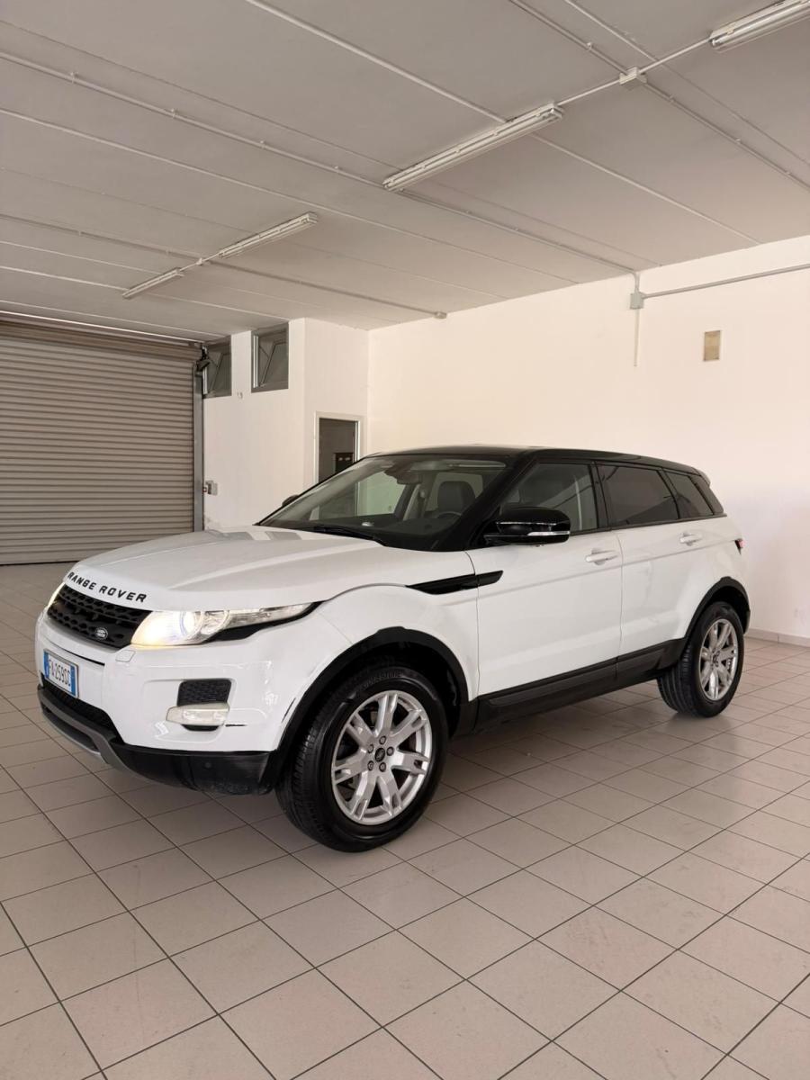 LAND ROVER - Range Rover Evoque - 2.2 TD4 5p. Pure Tech Pack Launch Edition