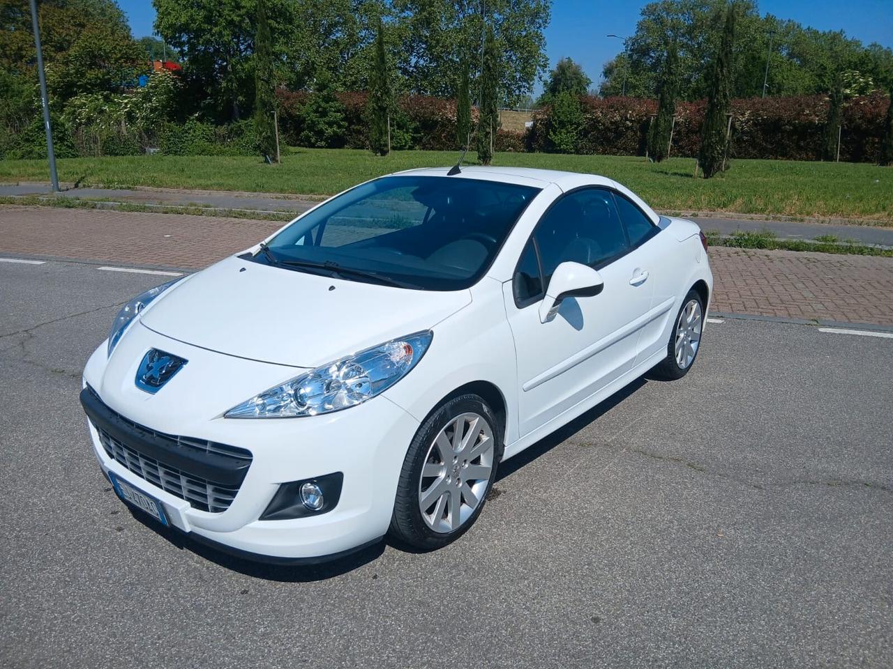 Peugeot 207 1.6 VTi 120CV CC Féline