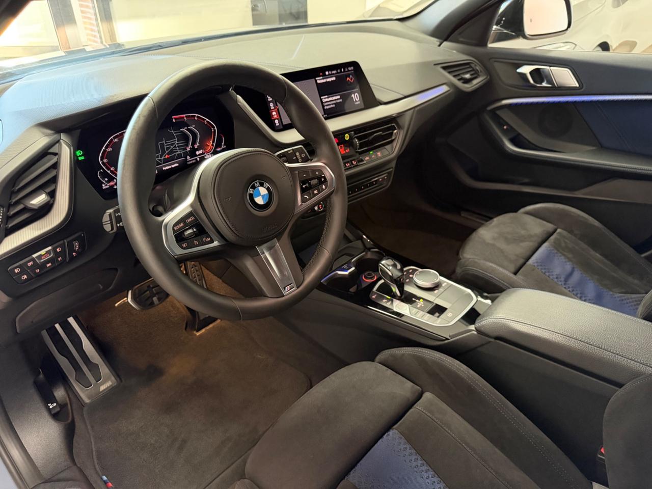 Bmw 118 118d 5p. Msport