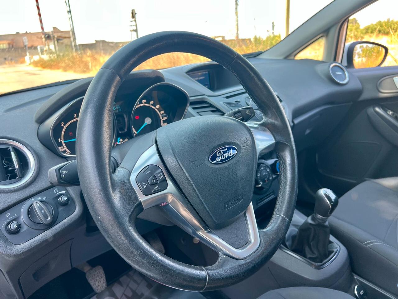 Ford Fiesta 1.5 tdci 75 cv ok neopatentati