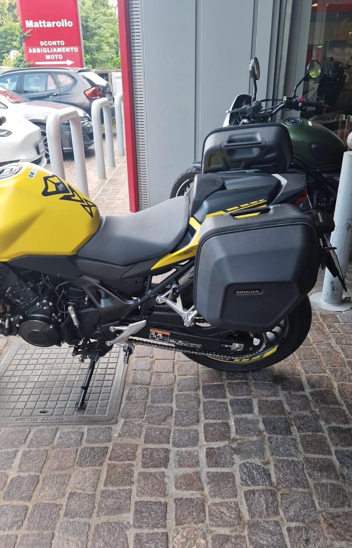 Honda Hornet 750 full optional