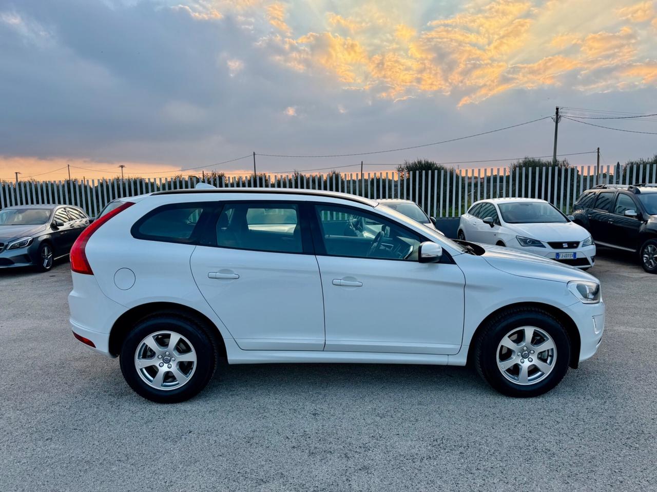 VOLVO XC60 2.0D D3 150CV GEARTRONIC FUL LED MY16