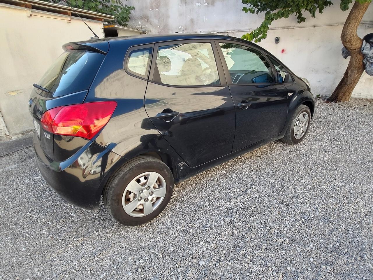 Kia Venga 1.4 CRDi 90CV Easy