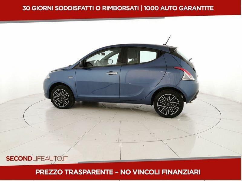 Lancia Ypsilon 1.0 firefly hybrid Silver s&s 70cv 5p.ti