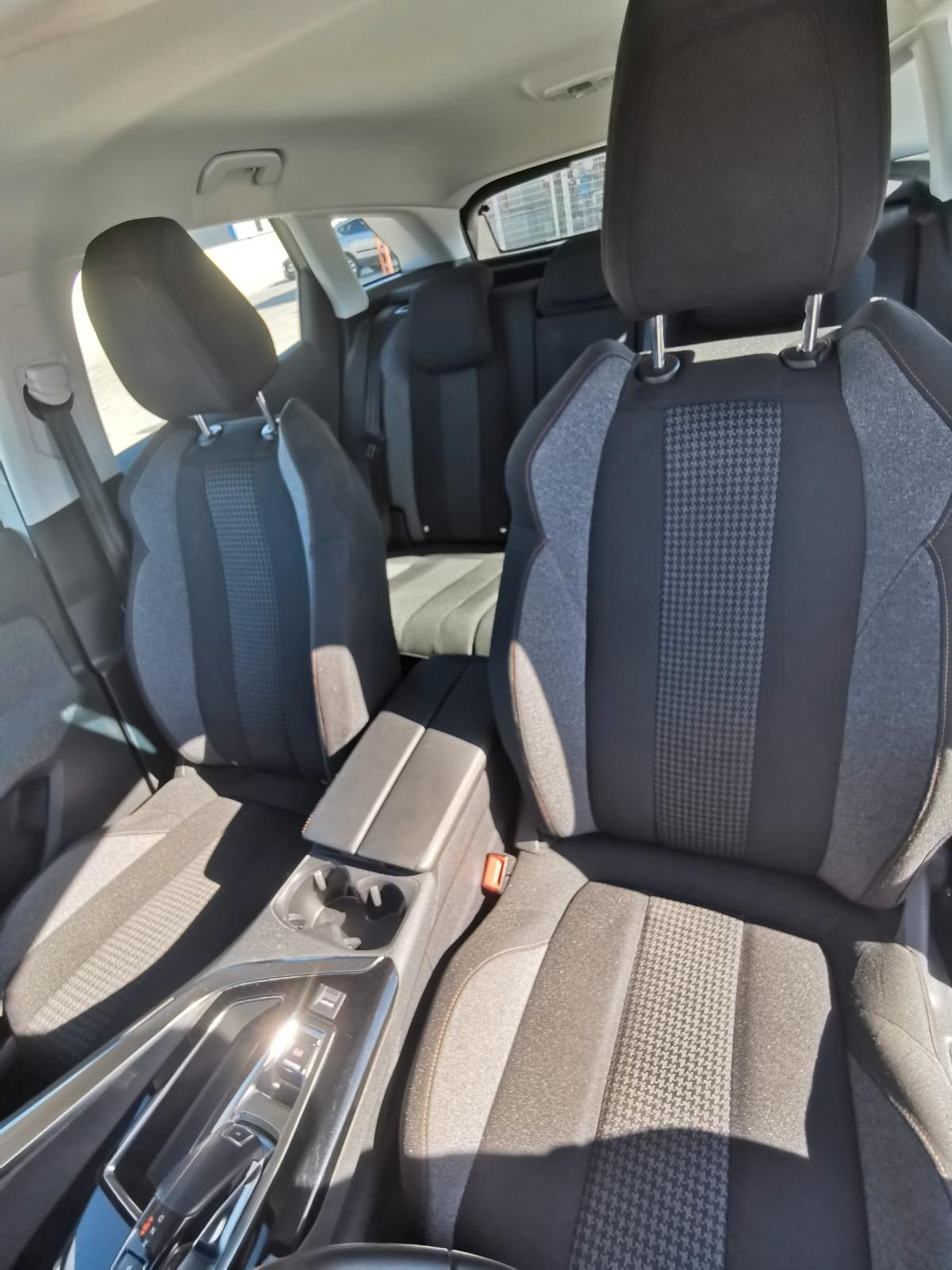 Peugeot 3008 BlueHDi 130 EAT8 Allure 2020