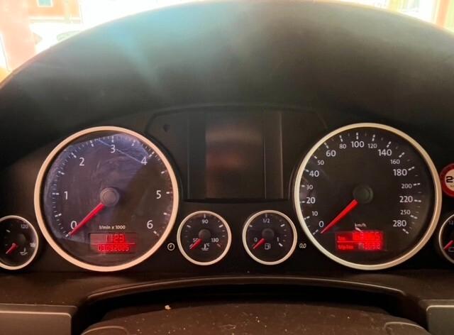 VOLKSWAGEN TOUAREG EXCLUSIVE 2.5 4X4 TDI RS PELLE TOTALE CERCHI DA 18