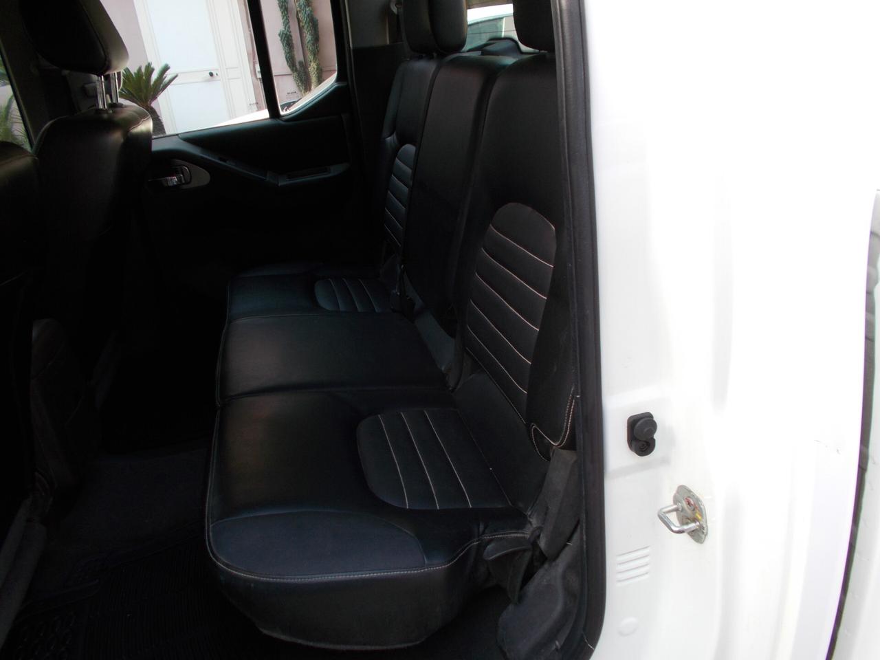 Nissan Navara 2.5 dCi 190CV 4 porte Double Cab LE