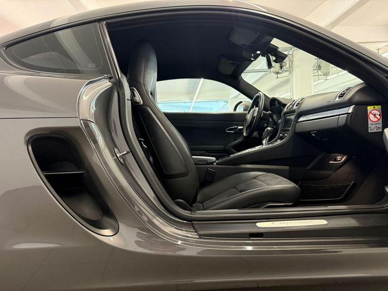 Porsche Cayman 2.7