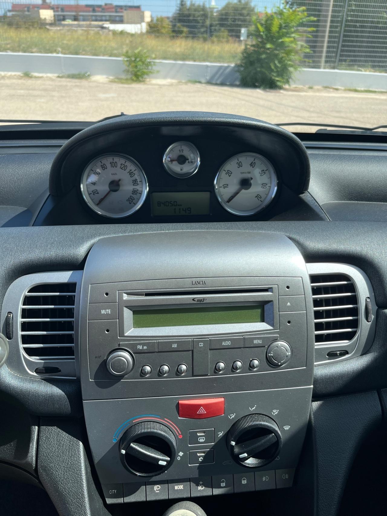 Lancia Ypsilon 1.2 Oro Giallo