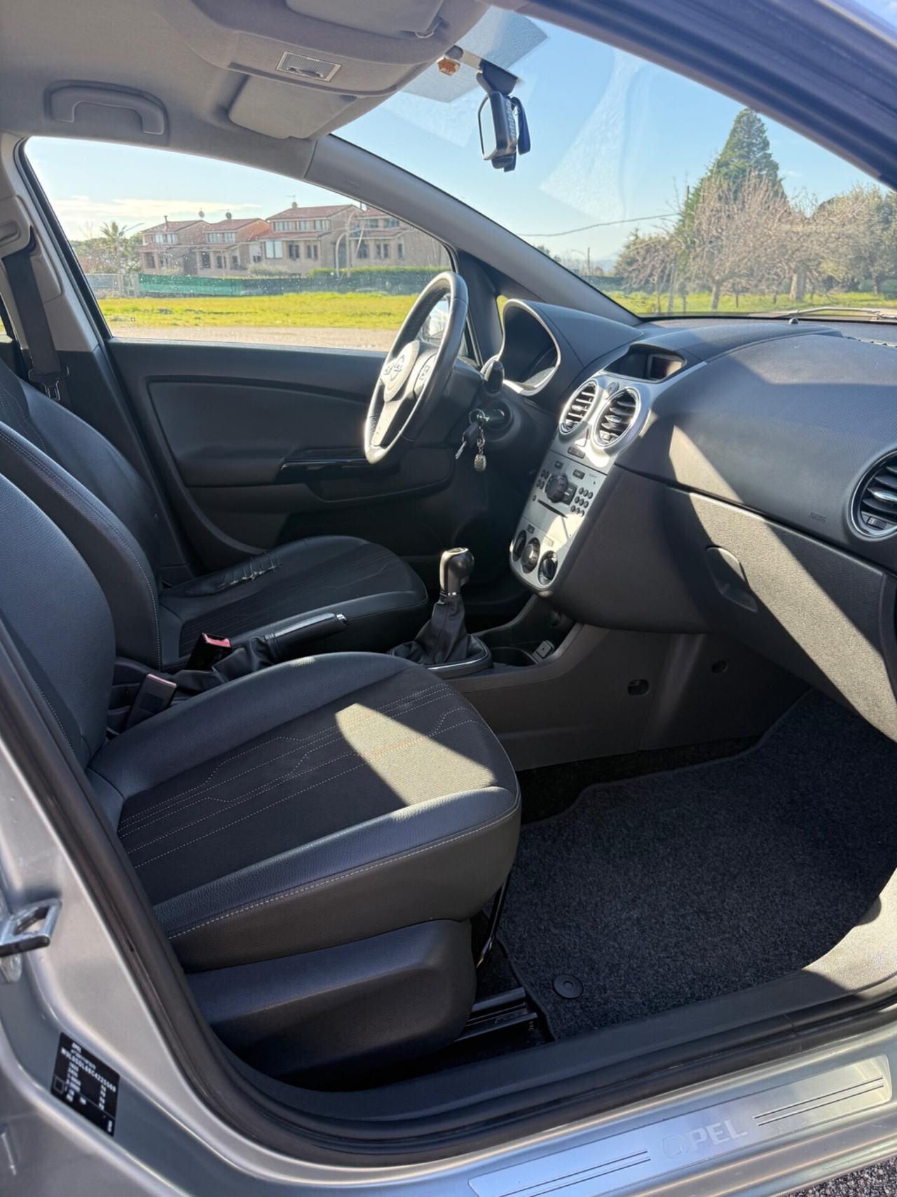 Opel Corsa 1.2 Benzina/Metano Neopatentati UNIPROPRI