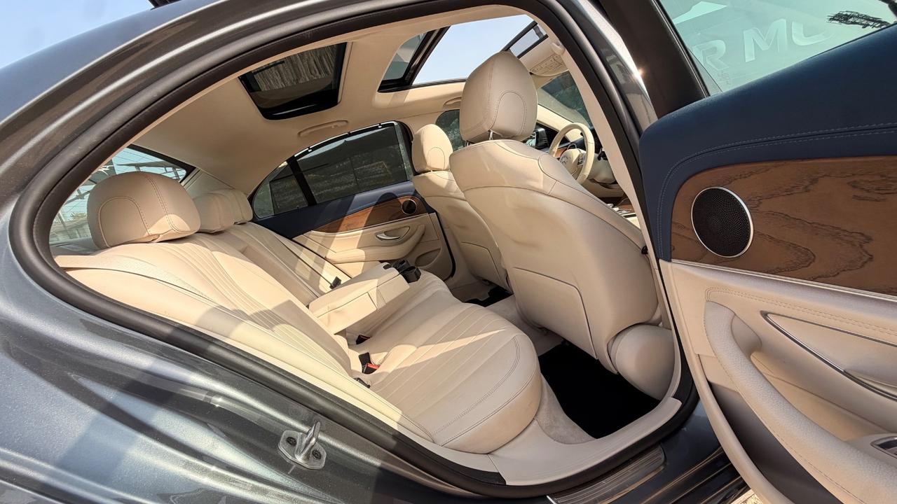Mercedes-benz E 300 Auto EQ-Power Premium Plus
