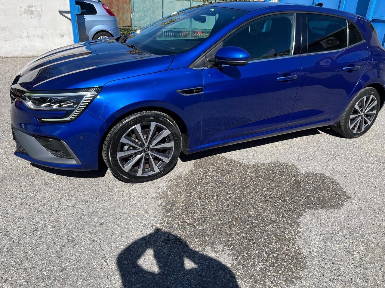 Renault megane-1.6 hybr. plug-in rs-line/aut.-2021