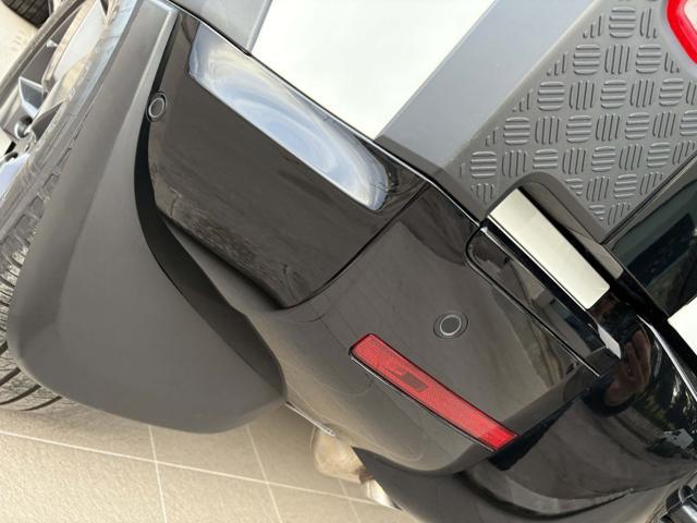 LAND ROVER Defender 110 3.0D I6 200 CV AWD Auto X-Dynamic SE AUTOCARRO
