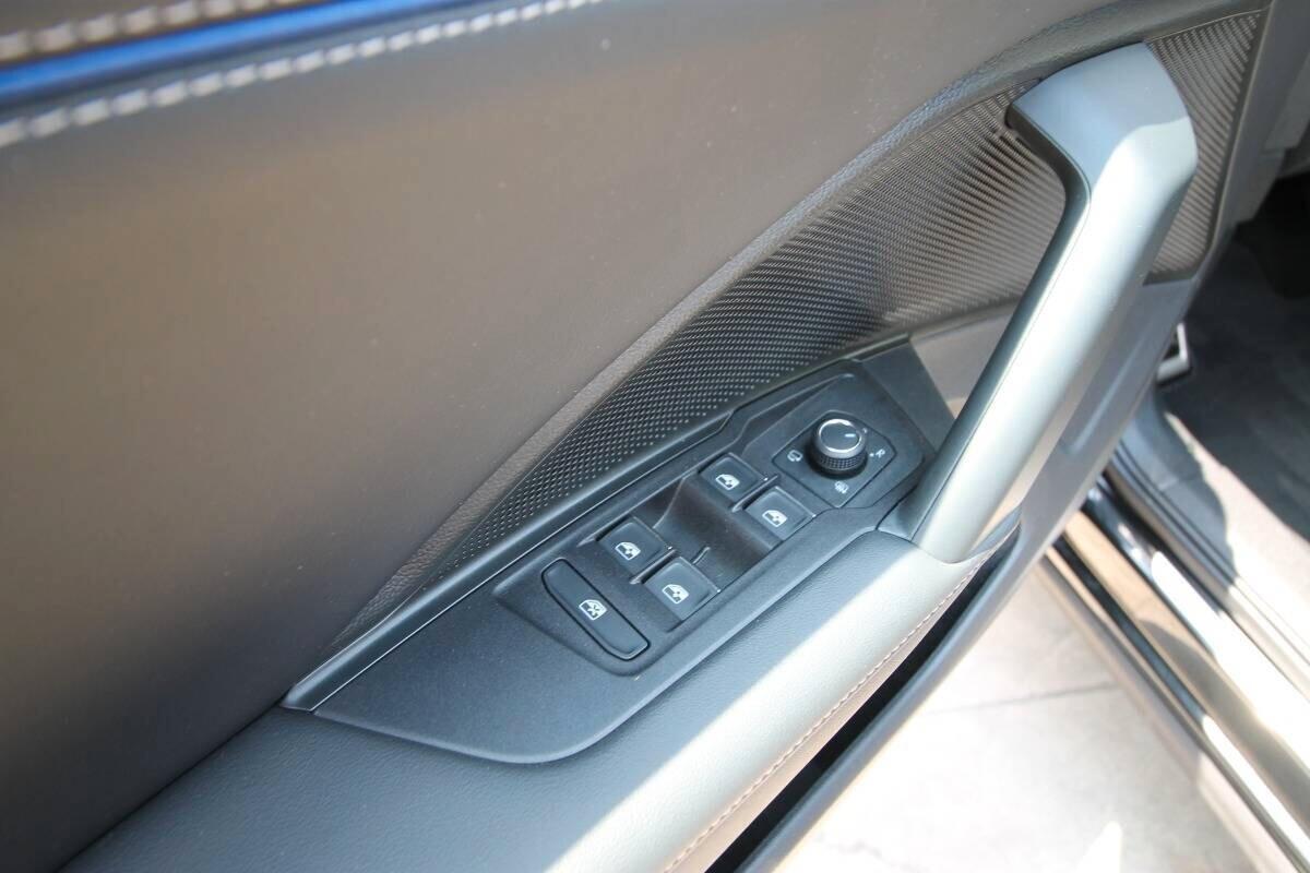 Volkswagen Tiguan 2.0 TDI 150 CV DSG R-Line|2025
