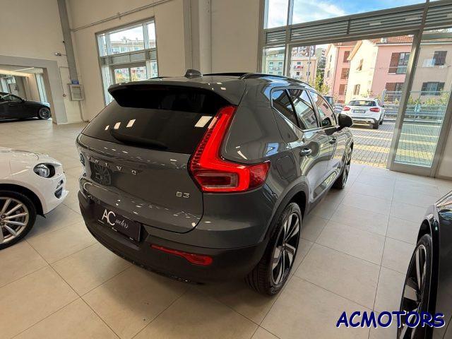 VOLVO XC40 B3 automatico Ultimate Dark