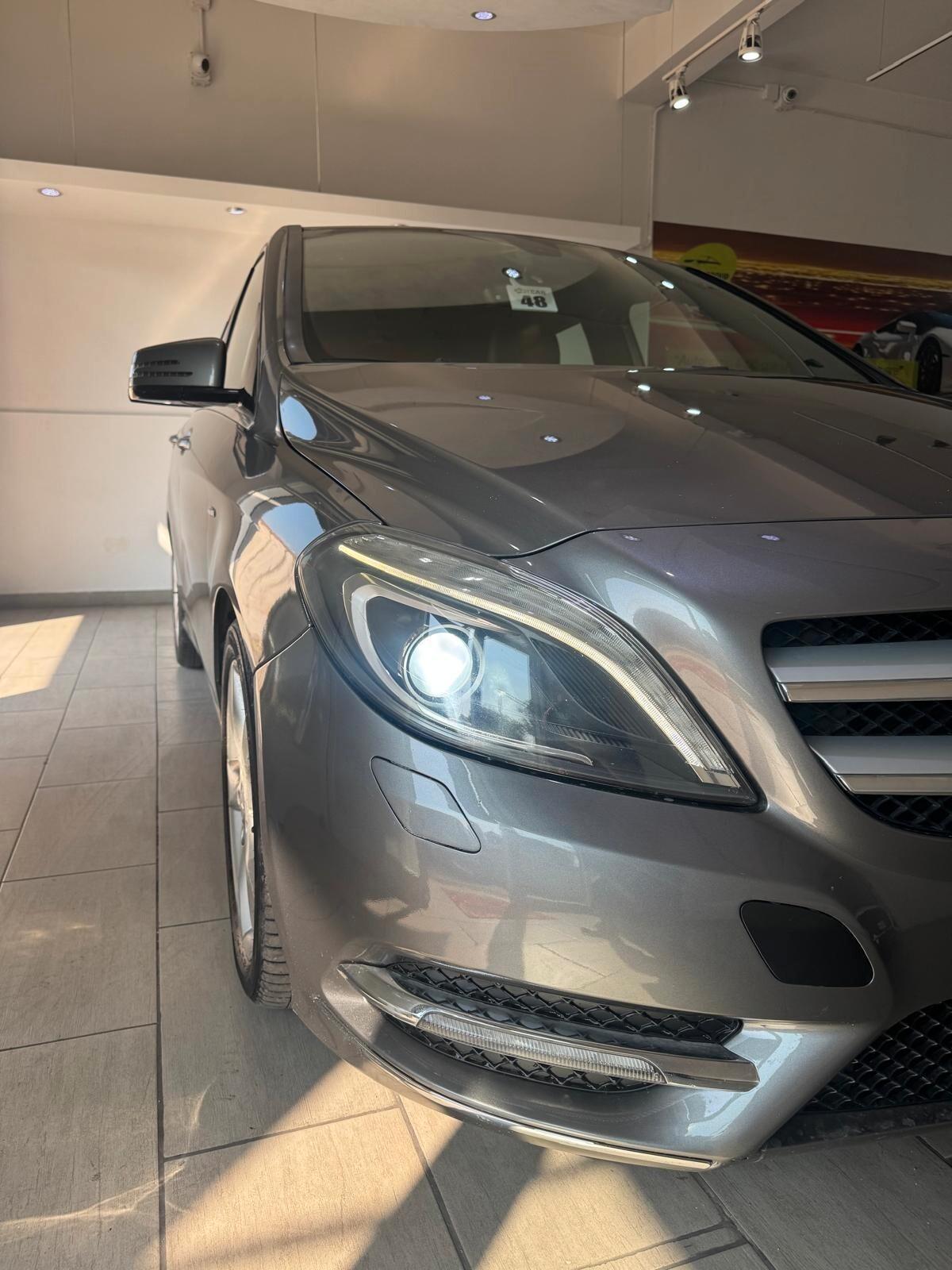 Mercedes-benz B 180 CDI BlueEFFICIENCY Premium