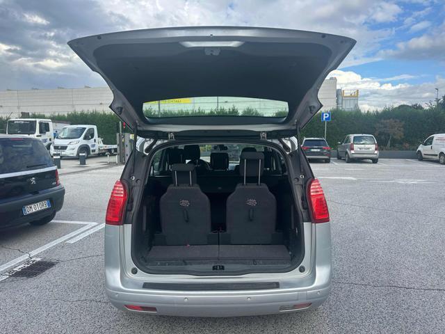 PEUGEOT 5008 1.6 HDi 112CV 7posti senza nessun lavoro da fare