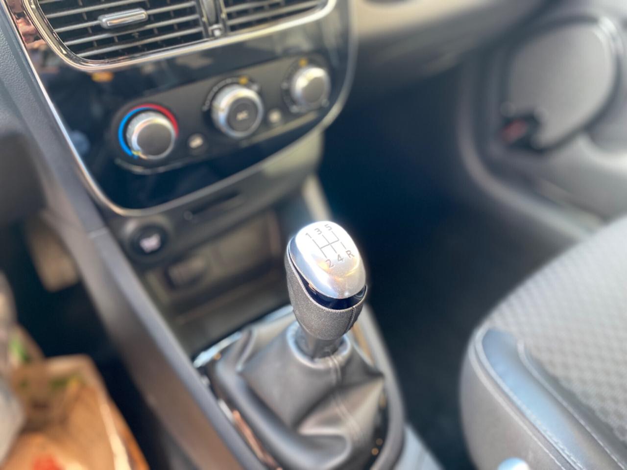 Renault Clio dCi 75 CV 5 porte Moschino - 2019