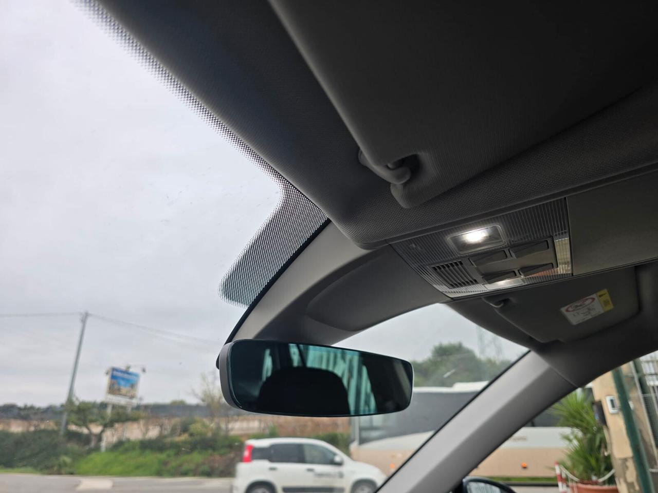 Volkswagen Tiguan 2.0 TDI 150 CV SCR DSG R-Line