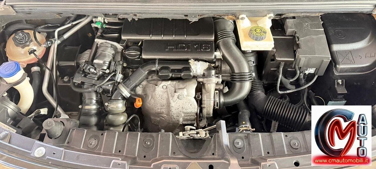 Peugeot 3008 1.6 HDi 110CV cambio robotizzato Premium