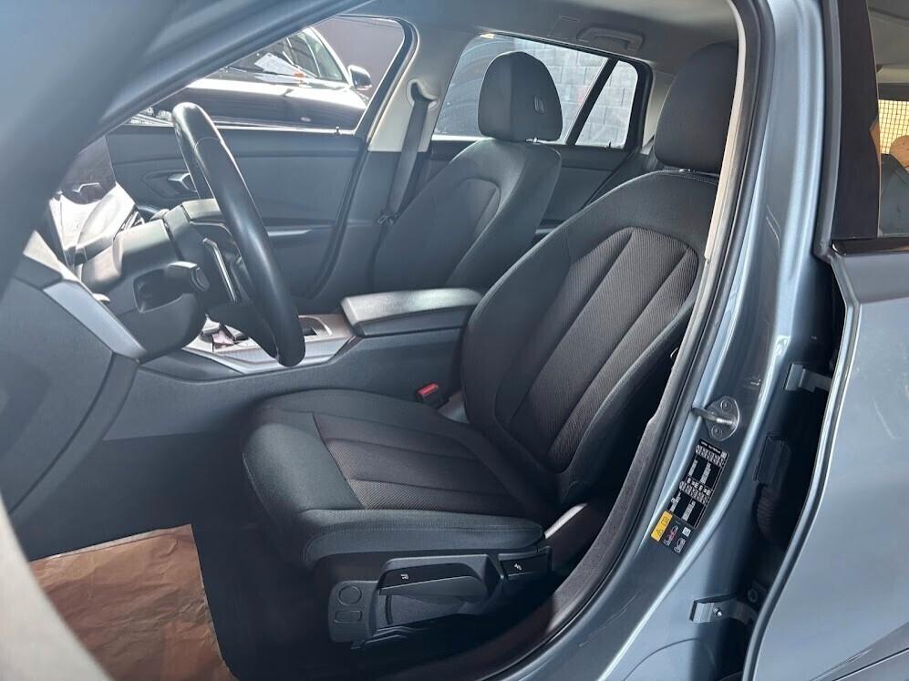 Bmw 330e Touring BUSINESS ADVANTAGE (IVA ESPOSTA)