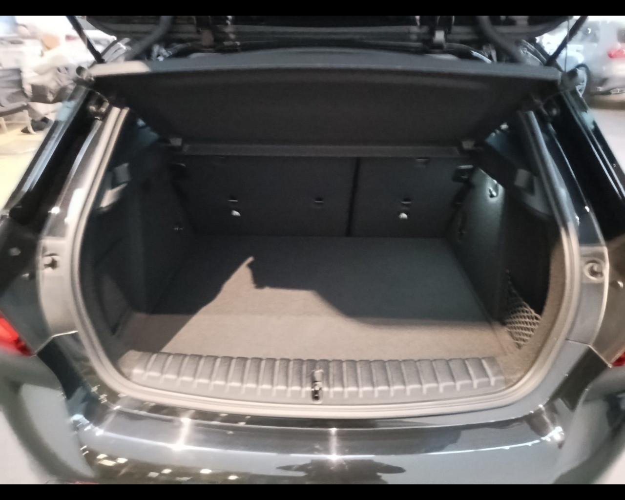 BMW Serie 1 F40 - 118d Msport auto