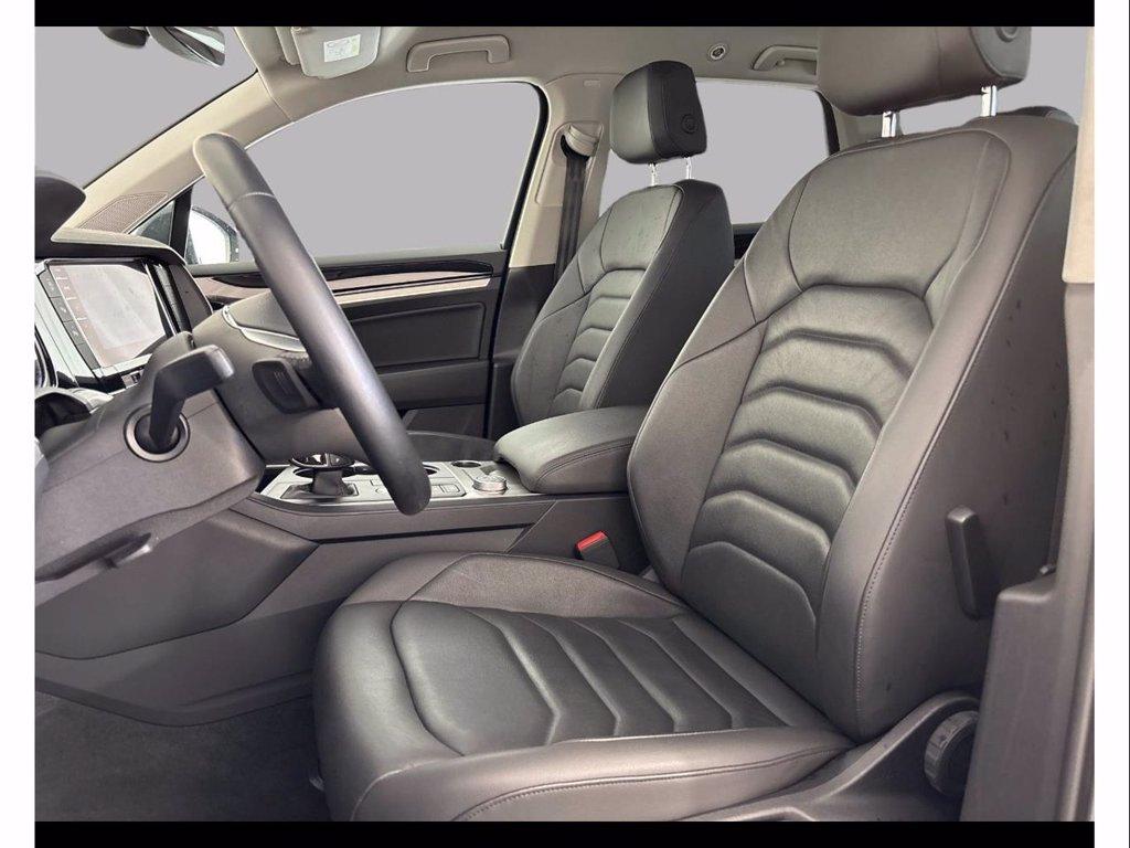 VOLKSWAGEN Touareg 3.0 v6 tdi advanced 231cv tiptronic del 2019