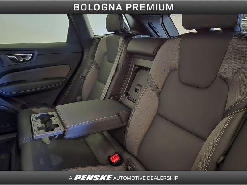 Volvo XC60 XC60 B5 AWD automatico Plus Dark