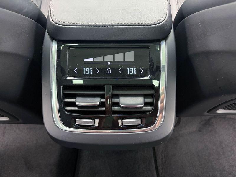 Volvo XC90 XC90 B5 (d) 235CV AWD AUT 7 POSTI R DESIGN