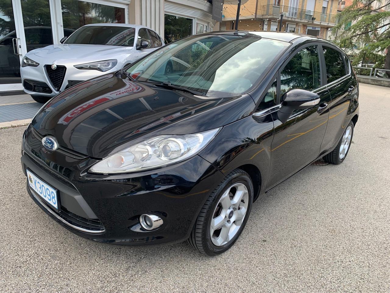 Ford Fiesta 1.4 TDCi 5p. Titanium