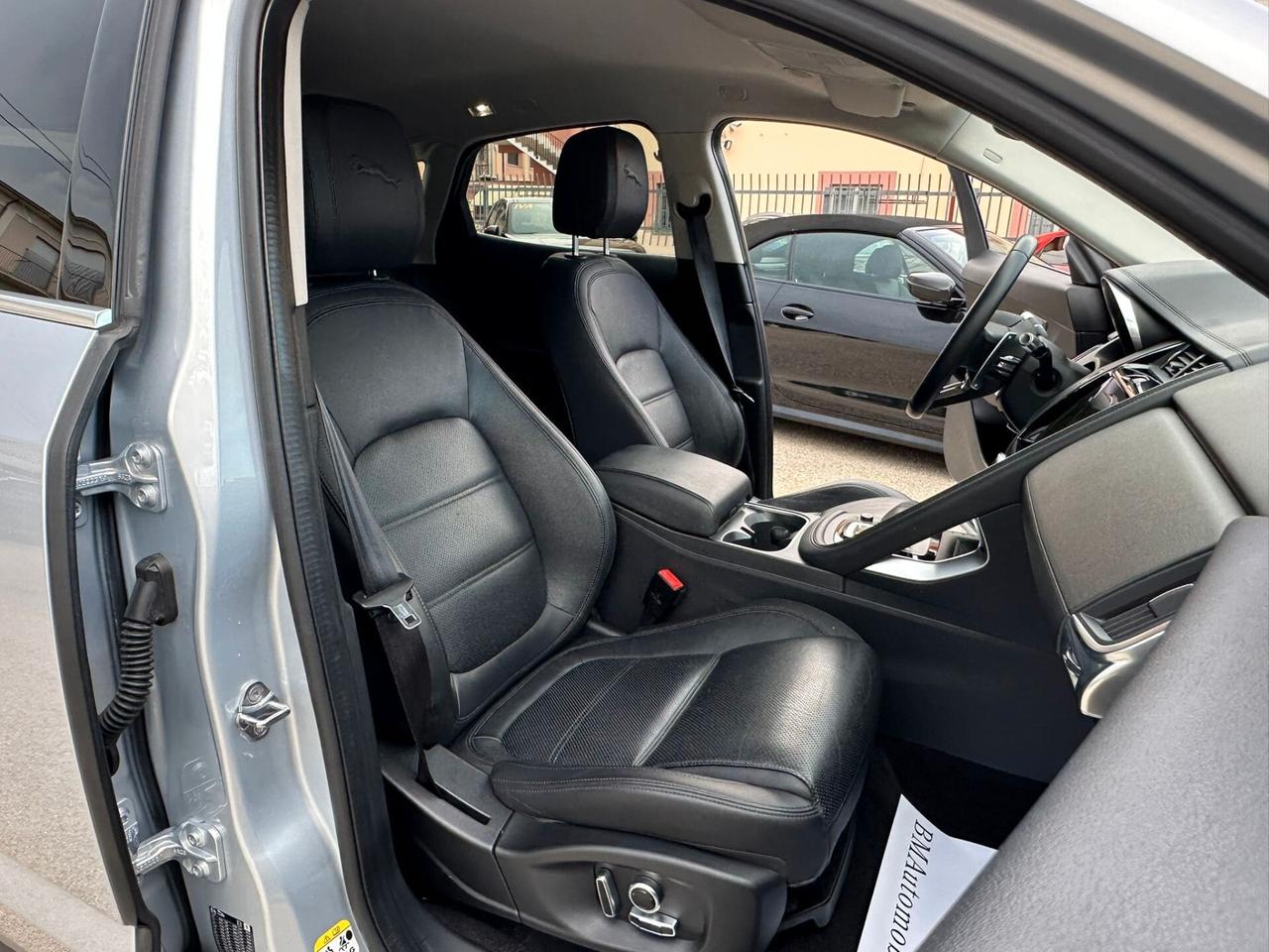 JAGUAR E-PACE SE 2.0D I4 163 CV AWD AUTO NAVI KAMERA MATRIX