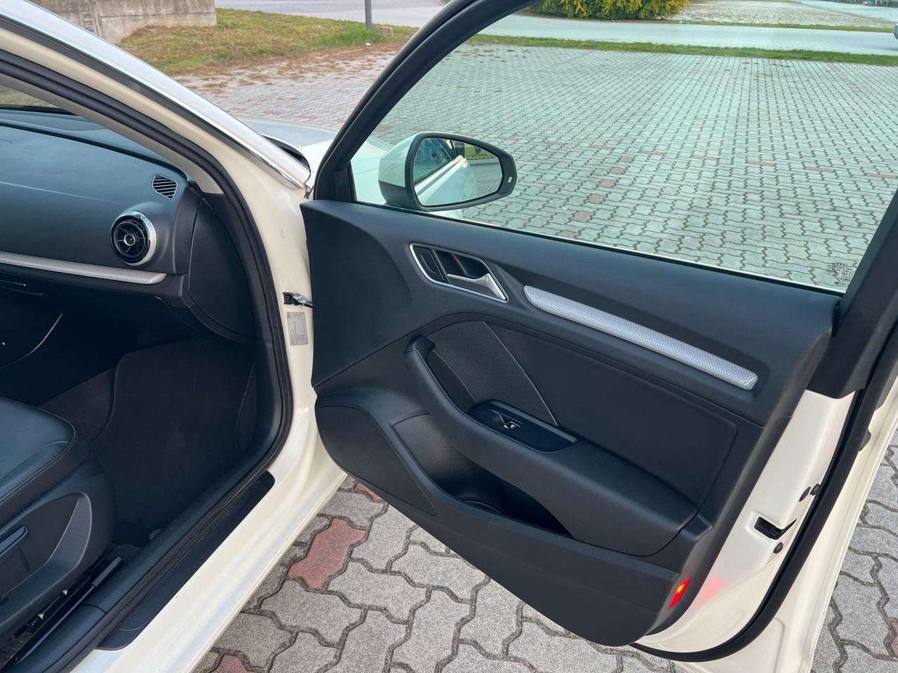 Audi A3 SPB 1.6 TDI Ambiente