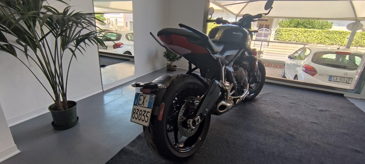 Triumph Trident 660