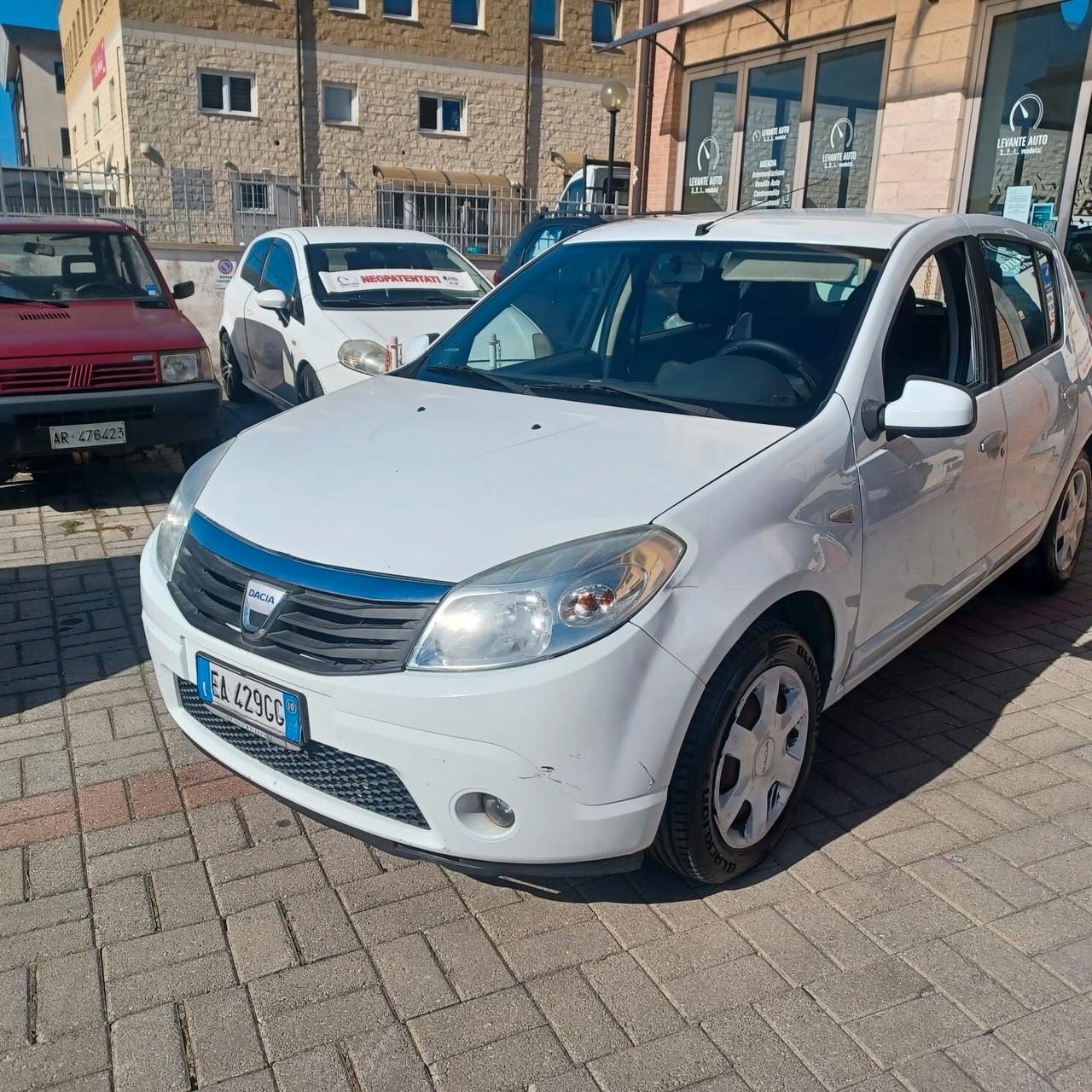 153.628KM ECONOMICA GPL DI FABBRICA SANDERO 1.4