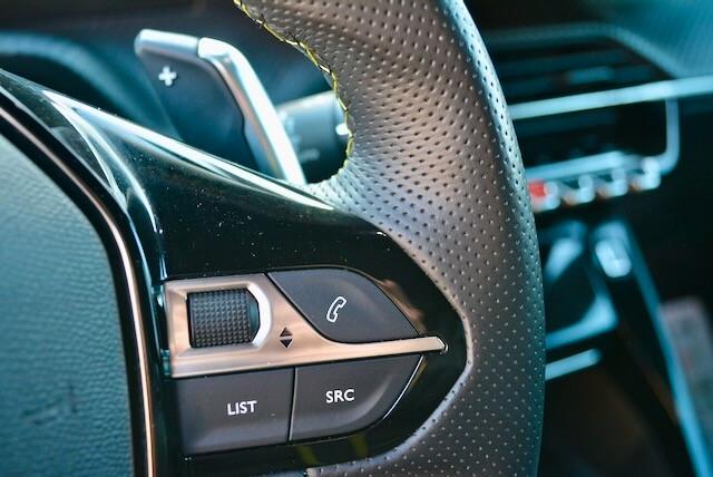 Peugeot 2008 PureTech 130 S&S EAT8 GT Pack