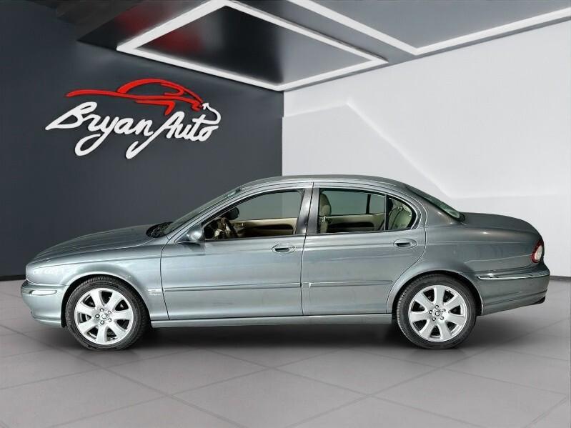 Jaguar X-Type 2.5 V6 24V cat Executive