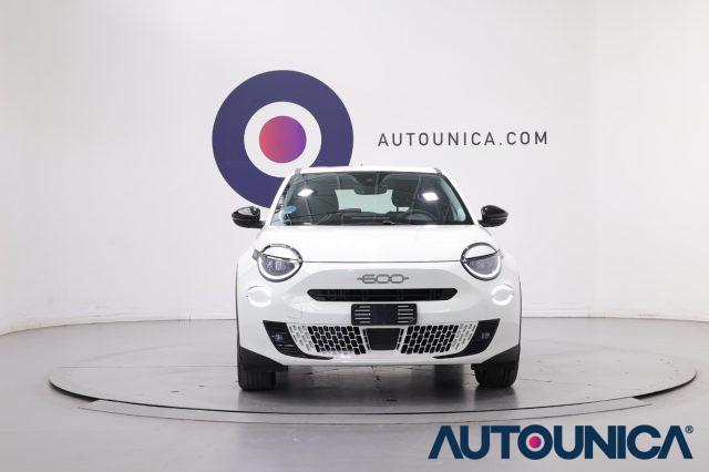FIAT 600 HYBRID 100 CV DCT MHEV FARI LED