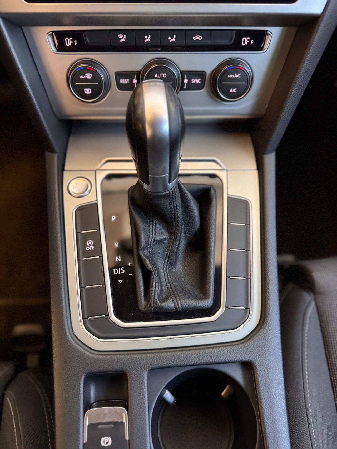 Volkswagen Passat variant 2.0 TDI CAMBIO AUTOMATICO DSG