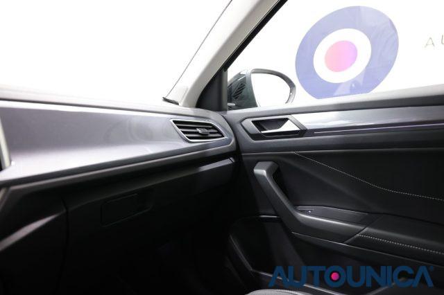 VOLKSWAGEN T-Roc 1.0 TSI STYLE FARI LED NEOPATENTATI